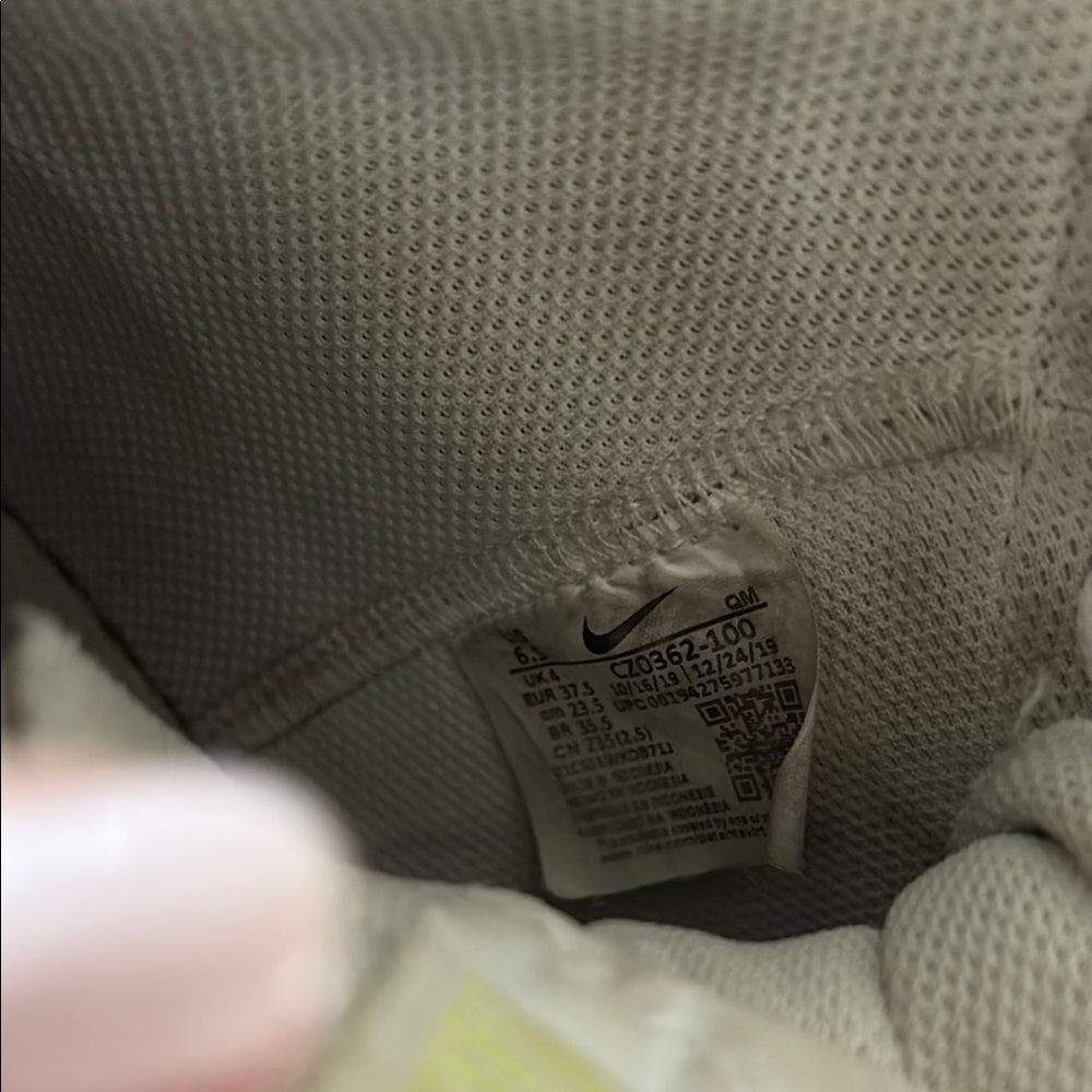 Nike High-Tops - Picture 5 of 5